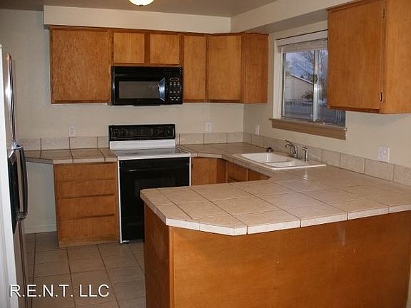 3rd image of 4939 W Silvertip Dr