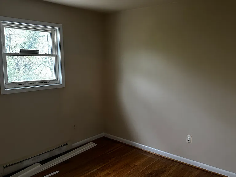 2115 Phaup St #8 — Photo 9