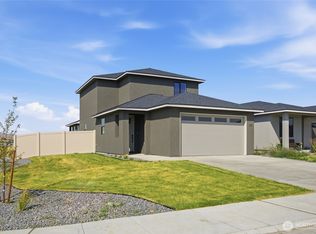 911 9th Ave NE, Ephrata, WA 98823