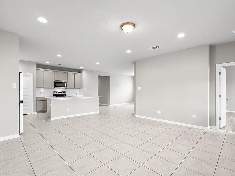 313 McLintock Rd — Photo 23