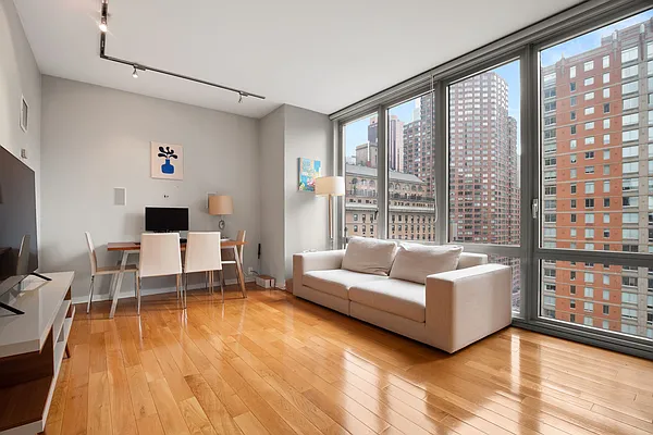 Sold by Compass | media 1