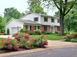 1511 Cornhill Ln, Saint Louis, MO 63122