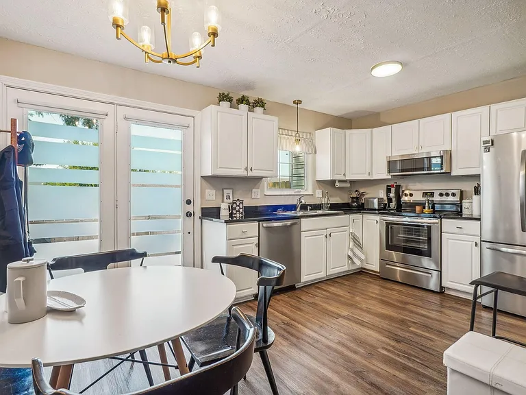 7865 Meadowhaven Blvd — Photo 5