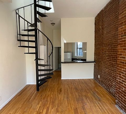 2nd image of 323 E 92nd St APT 5A