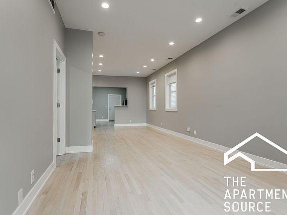 4th image of 2712 W Belden Ave #Densztbhv