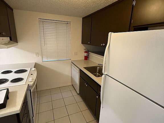 2nd image of 2824 I St #1