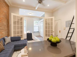 350 W 21st St #10, New York, NY 10011