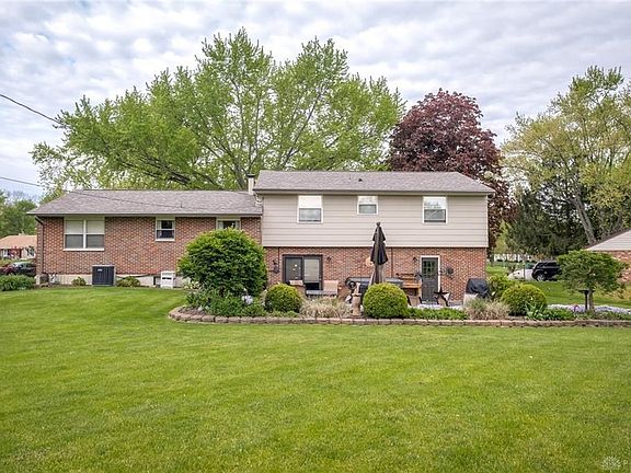 3rd image of 6814 Highfield Dr