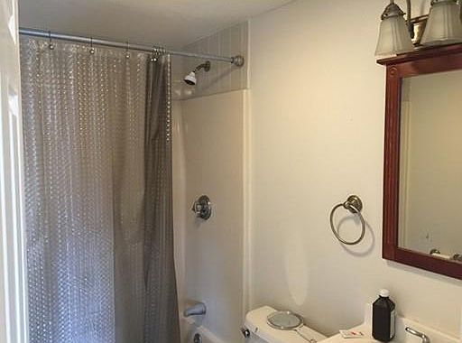 5th image of 569 Washington St APT 205