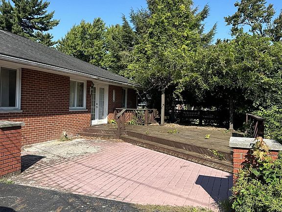 4th image of 4636 Winchester Pike