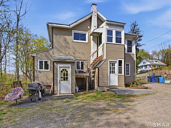 5th image of 46 Pleasant Street
