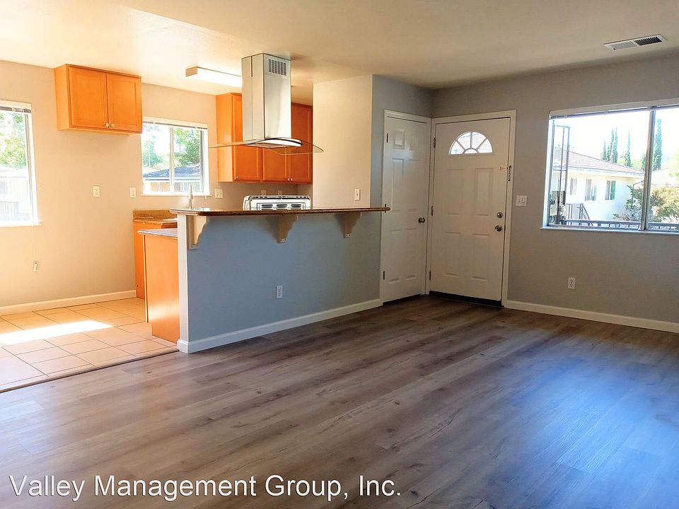 1st image of 794 Warring Dr APT 4