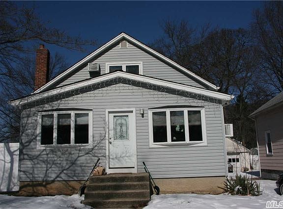 2nd image of 649 Wadleigh Ave