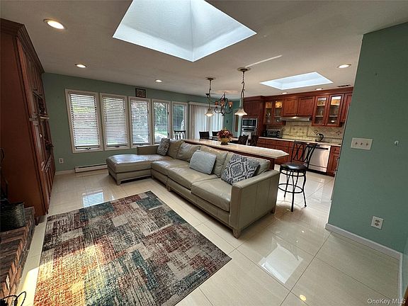 4th image of 23 Pimlico Drive