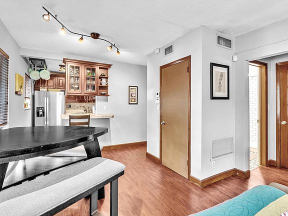 5th image of 1900 NE 8th Court #101