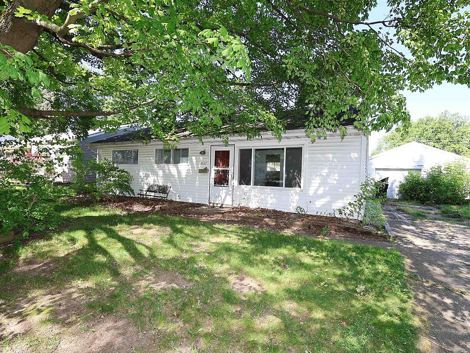 1st image of 4027 Woodvale Dr