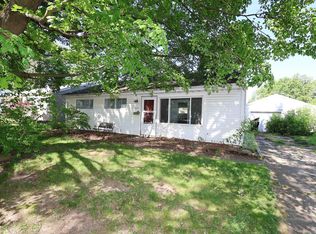 4027 Woodvale Dr, South Bend, IN 46614