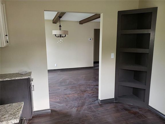 5th image of 273 Spring Valley Cir