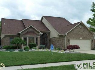 20914 Summerfield Dr, Macomb, MI 48044