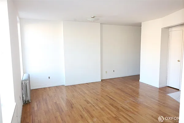 Rented by Oxford Property Group | media 9