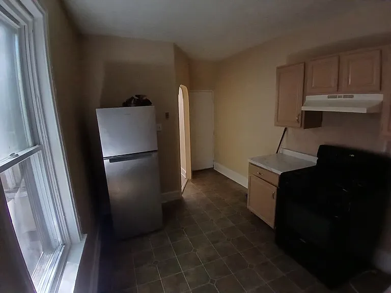 1117 Pleasant St — Photo 20