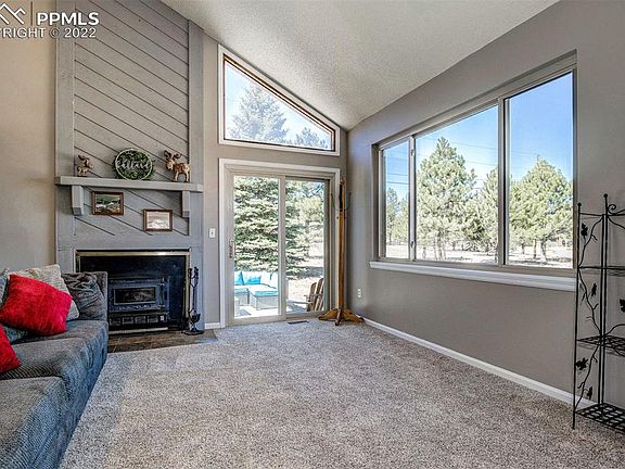 5th image of 442 Red Feather Ln