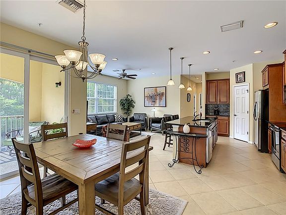 2nd image of 23580 Alamanda Dr Unit 203