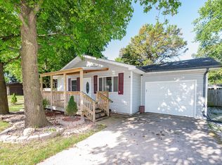 160 Troeckler Ln, Granite City, IL 62040