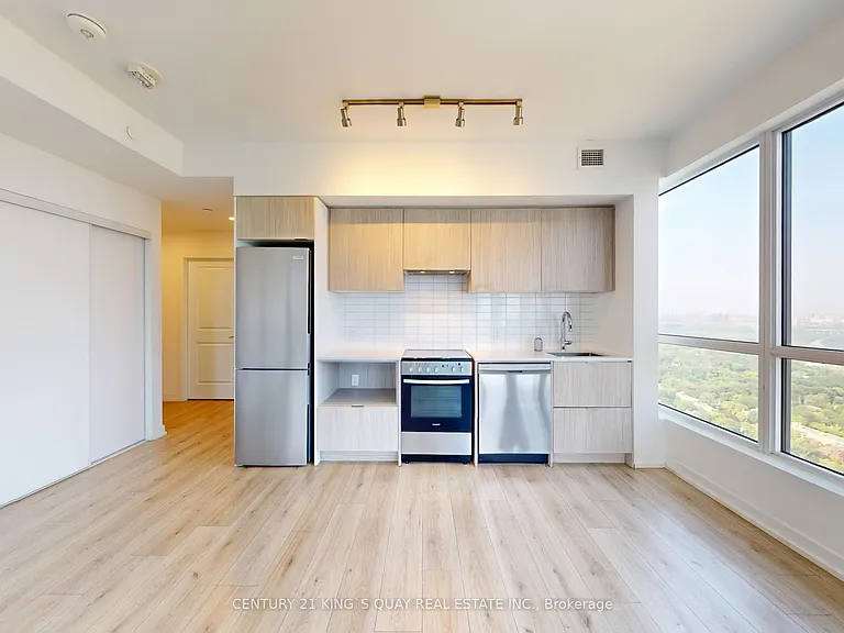 395 Bloor St E #4710 — Photo 16