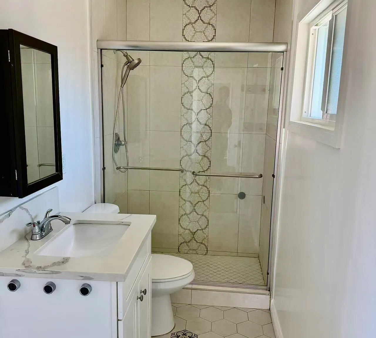199 E Graves Ave — Photo 4