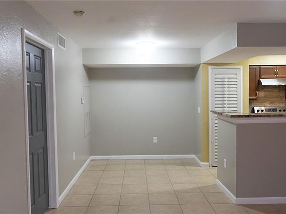 5th image of 3004 Parkway Blvd APT 204