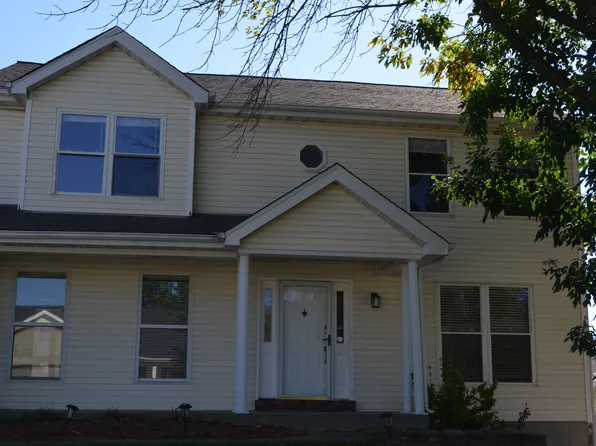 23 Brentmoor Ct, Saint Charles, MO 63303