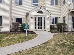 38 Bayberry Dr, Peekskill, NY 10566