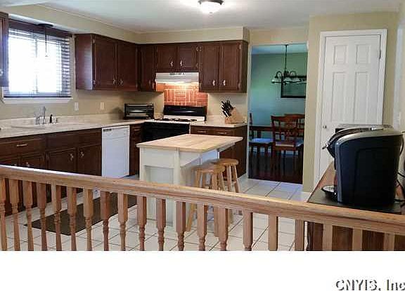 2nd image of 5395 Regina Cir