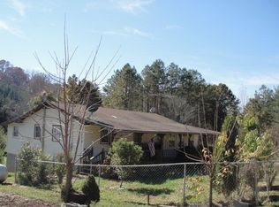 176 Sam Vanhook Ln, Franklin, NC 28734