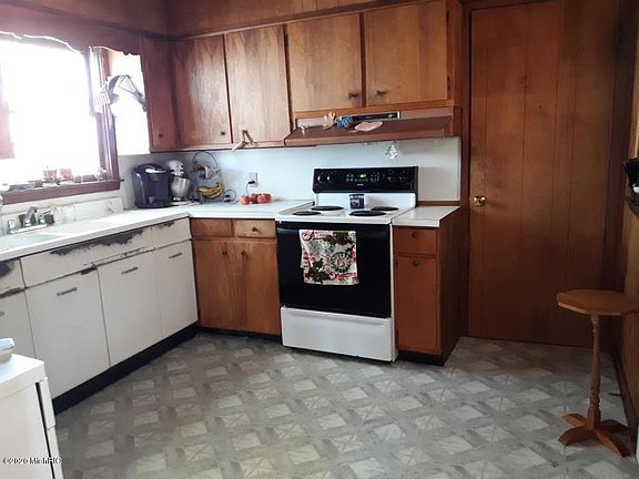 5th image of 2654 103rd Ave