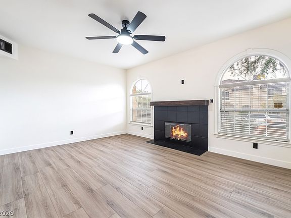 5th image of 2609 Autumn Blaze Ave