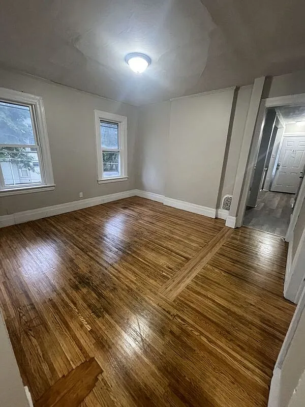 2 bed, 1.0 bath, 980 sqft, $1,095 — Photo 3