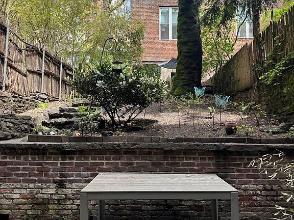 2nd image of 311 E 52nd St APT 1B