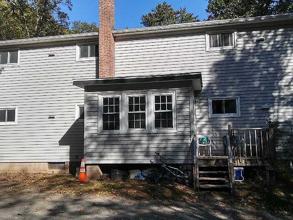 3rd image of 92 Pine Ave