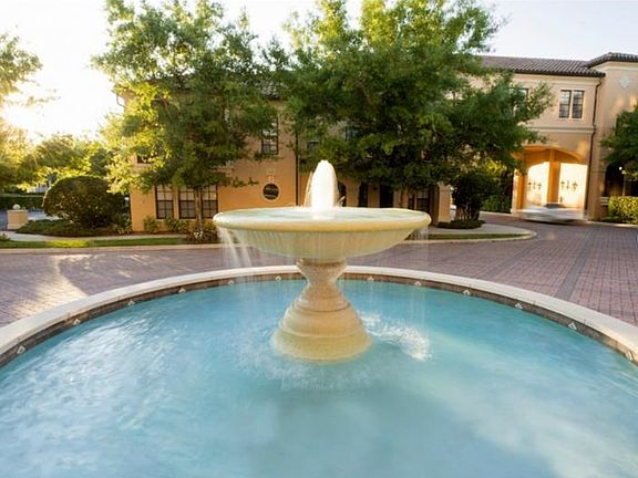 4th image of 501 Mirasol Cir APT 216