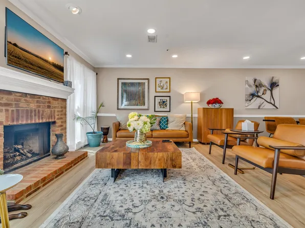 586 Saint James Walk SE, Marietta, GA 30067