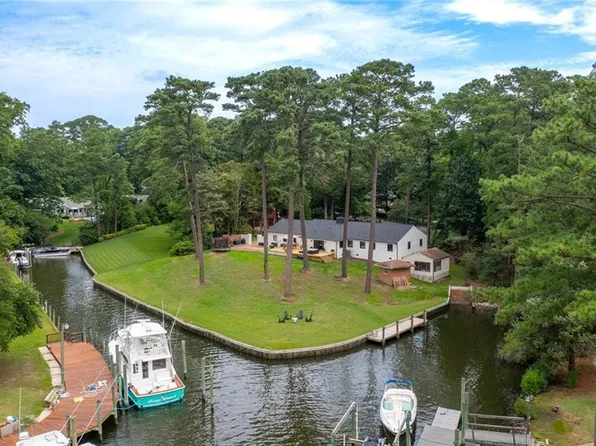 1201 Yancey Cir, Virginia Beach, VA 23454
