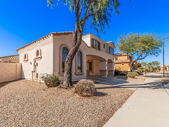 3rd image of 17847 W WOOD Drive