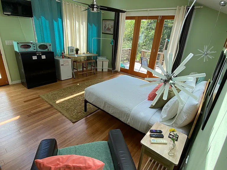 3203 Loyola Ln — Photo 16