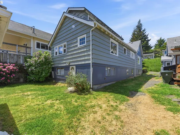 846 S 11th St, Coos Bay, OR 97420