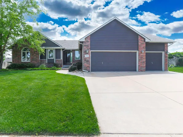 909 N Firefly St, Wichita, KS 67235