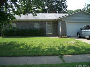 4912 Greenan Dr, Sand Springs, OK 74063