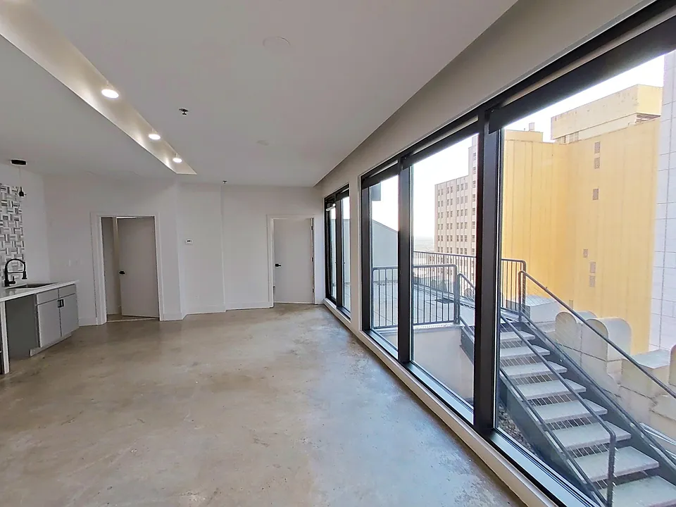 Building Photo 5