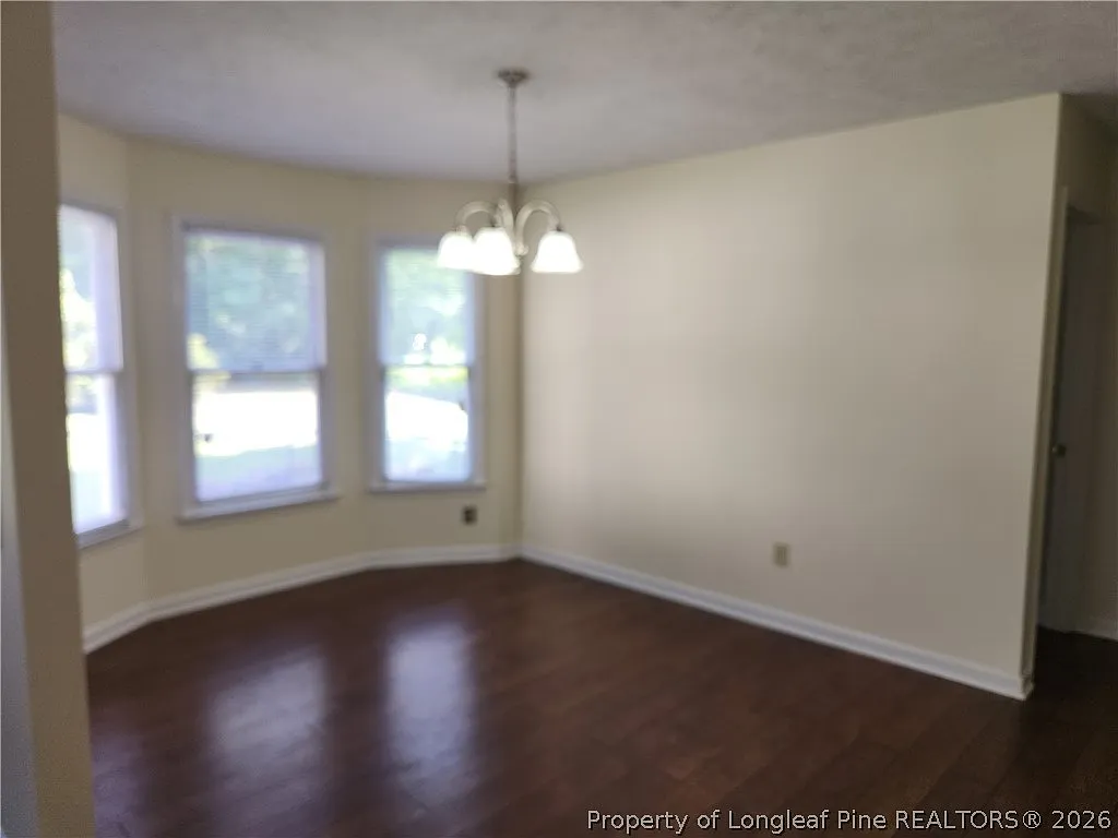 3 bed, 2.0 bath, 1264 sqft, $1,400 — Photo 4